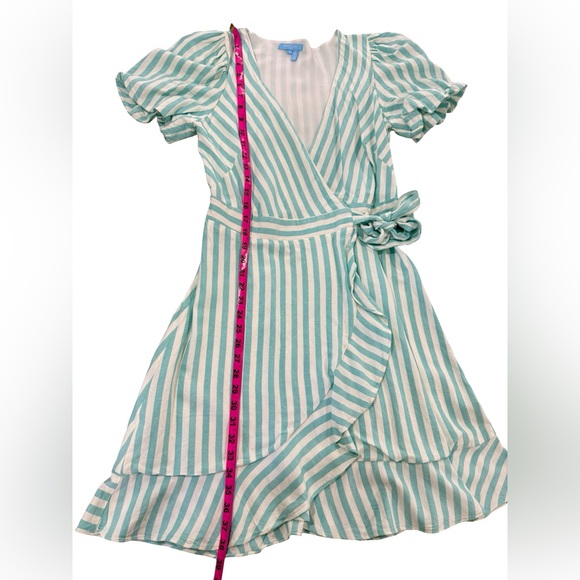 Draper James Puff Sleeve Wrap Dress in turquoise/white stripes size small - Picture 7 of 9